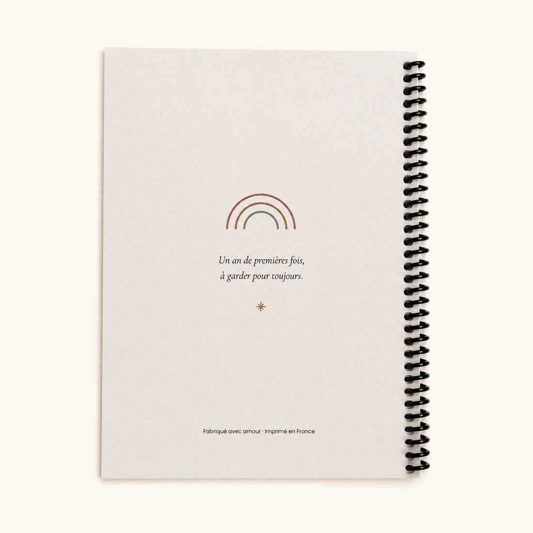 Dos du carnet de naissance Petites Lunes : un an de premières fois, à garder pour toujours