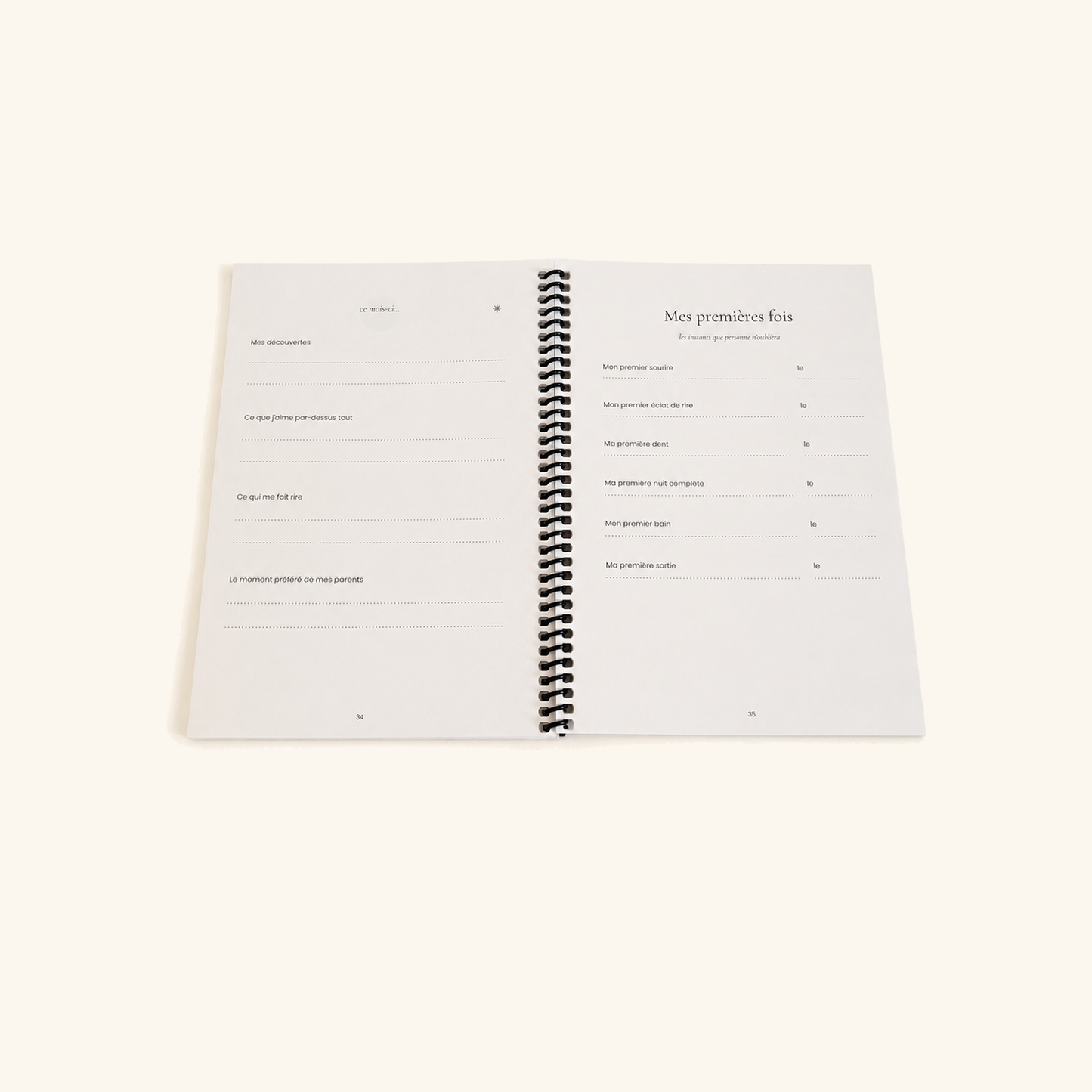 Double page Mes premières fois du carnet de naissance, premier sourire, première dent et premiers pas de bébé