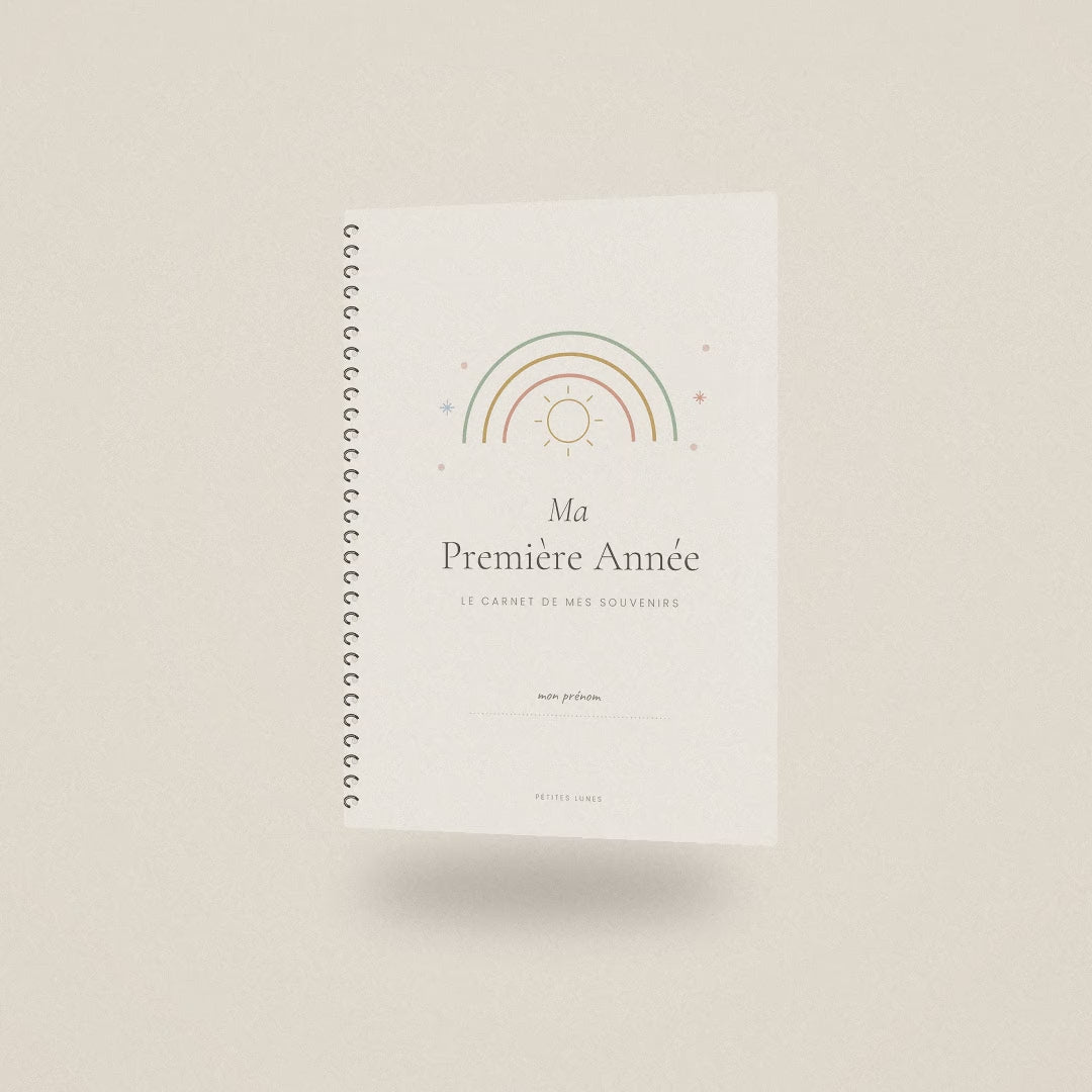 Présentation vidéo du carnet de naissance Ma Première Année : couverture, pages et dos